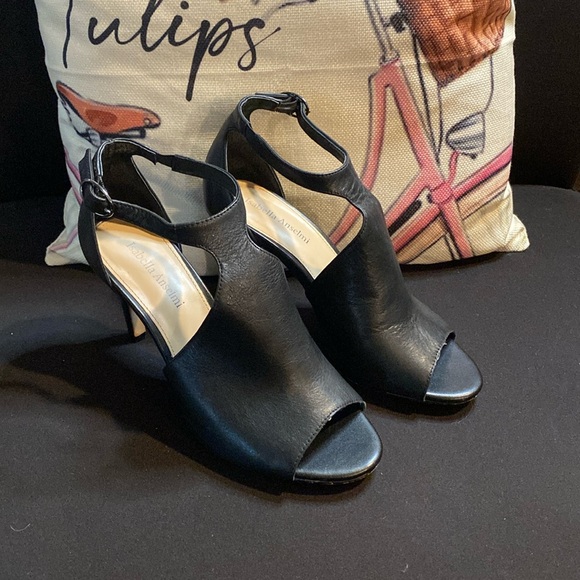 EUC Isabella Anselmi Heeled Shoes - Picture 2 of 10